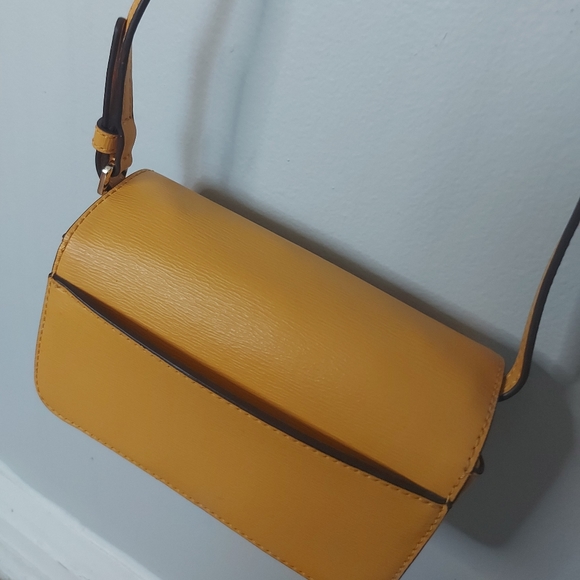 Yellow✨️DKNY Mini Purse - Picture 4 of 7